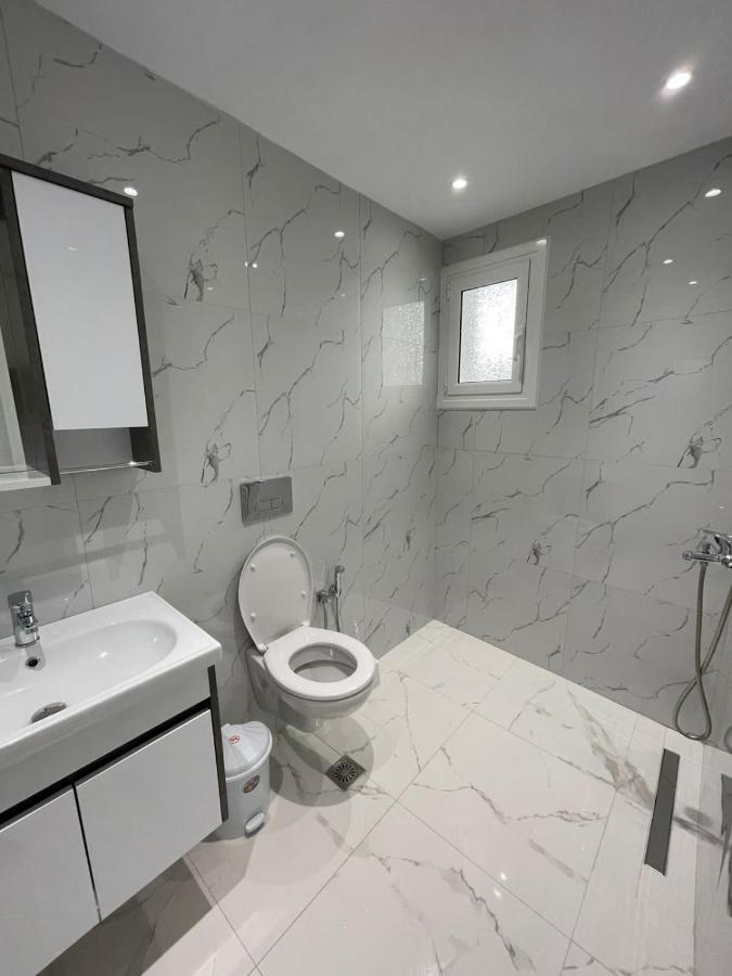 Villa Eden Breeze 2 Bedroom Apartment Sarandë Esterno foto